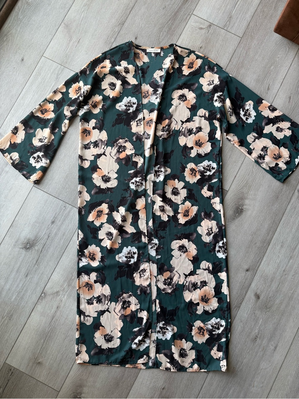 Green Floral Long Kimono Duster with Peach & Cream Flowers Size M